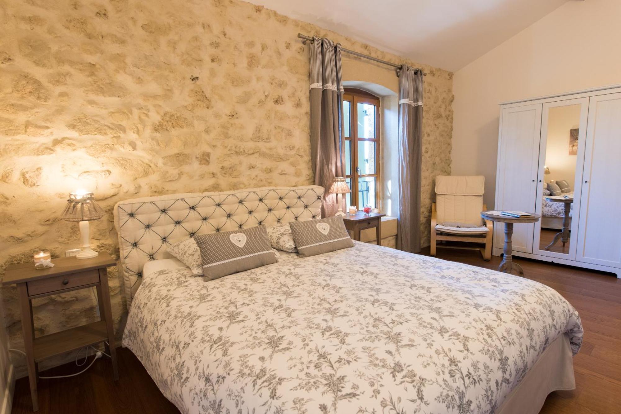 Le Relais De Pigasse Otel Ouveillan Oda fotoğraf