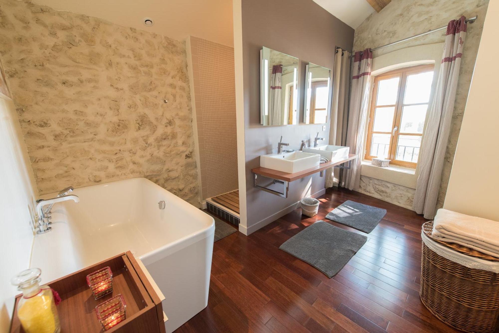 Le Relais De Pigasse Otel Ouveillan Dış mekan fotoğraf