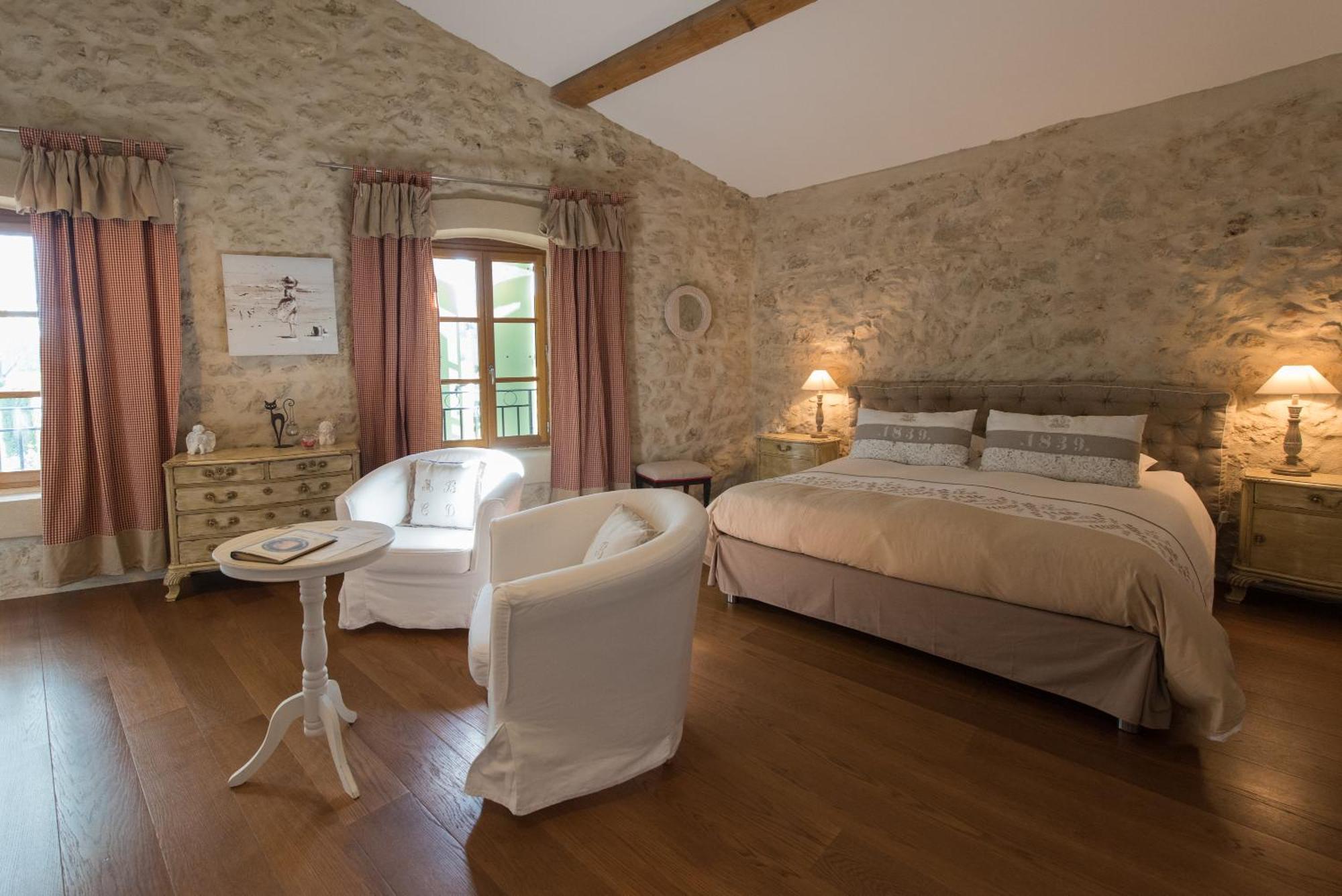 Le Relais De Pigasse Otel Ouveillan Dış mekan fotoğraf